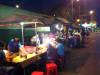 nächtlicher Markt und Garküchen in Huaquillas